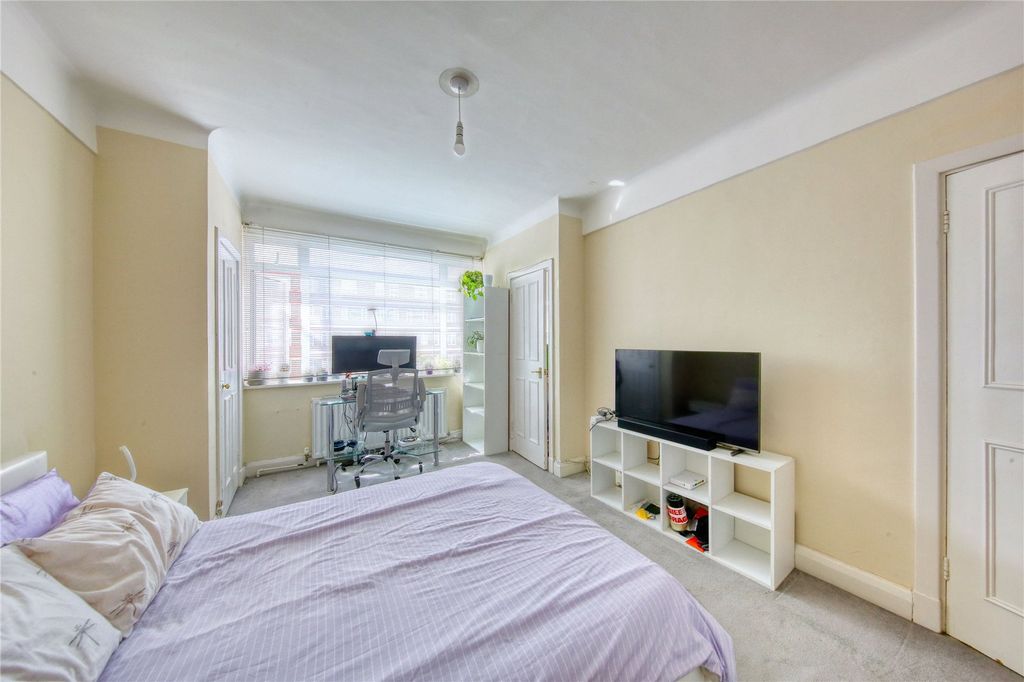 Property photo 3 of 7 Picture No. 05