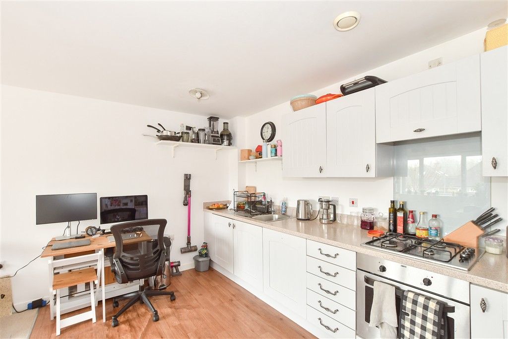 Property photo 2 of 8 Kitchen/ Lounge