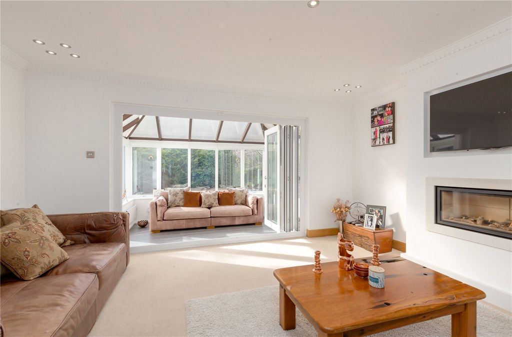Property photo 3 of 22 Picture No. 17