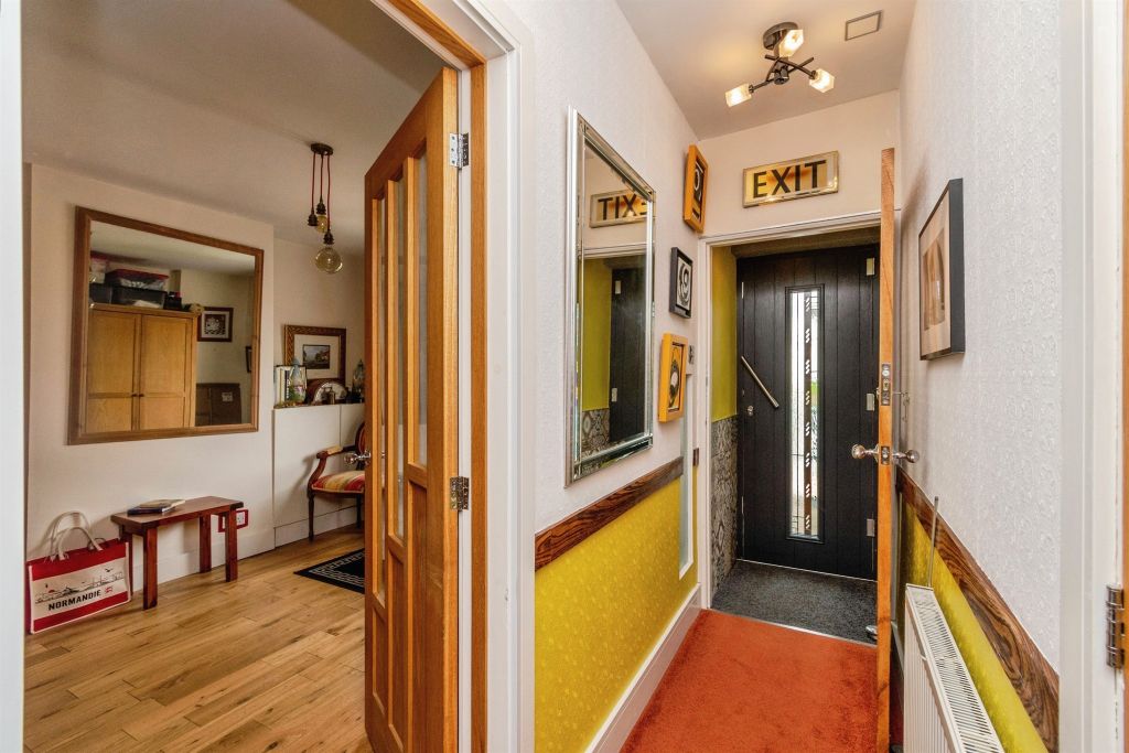 Property photo 2 of 18