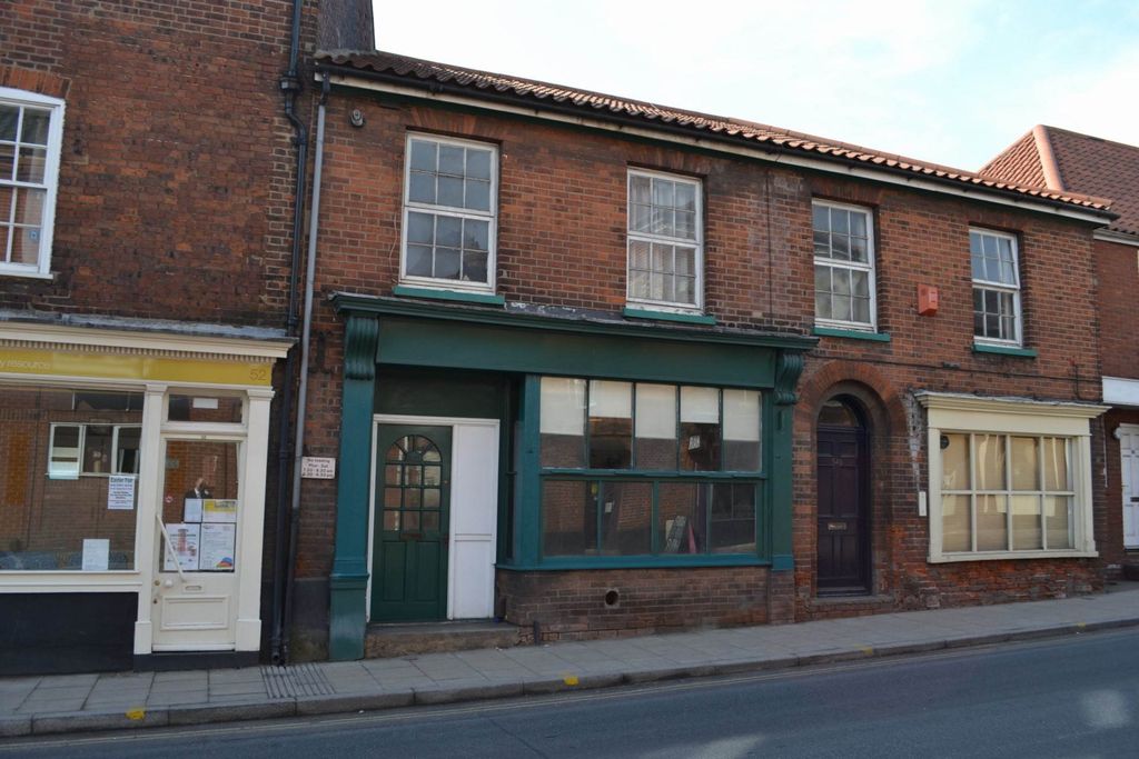 Property photo 2 of 7