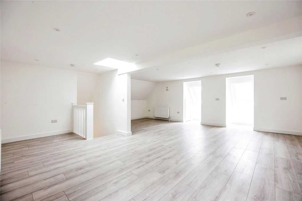 Property photo 2 of 19 Open Plan