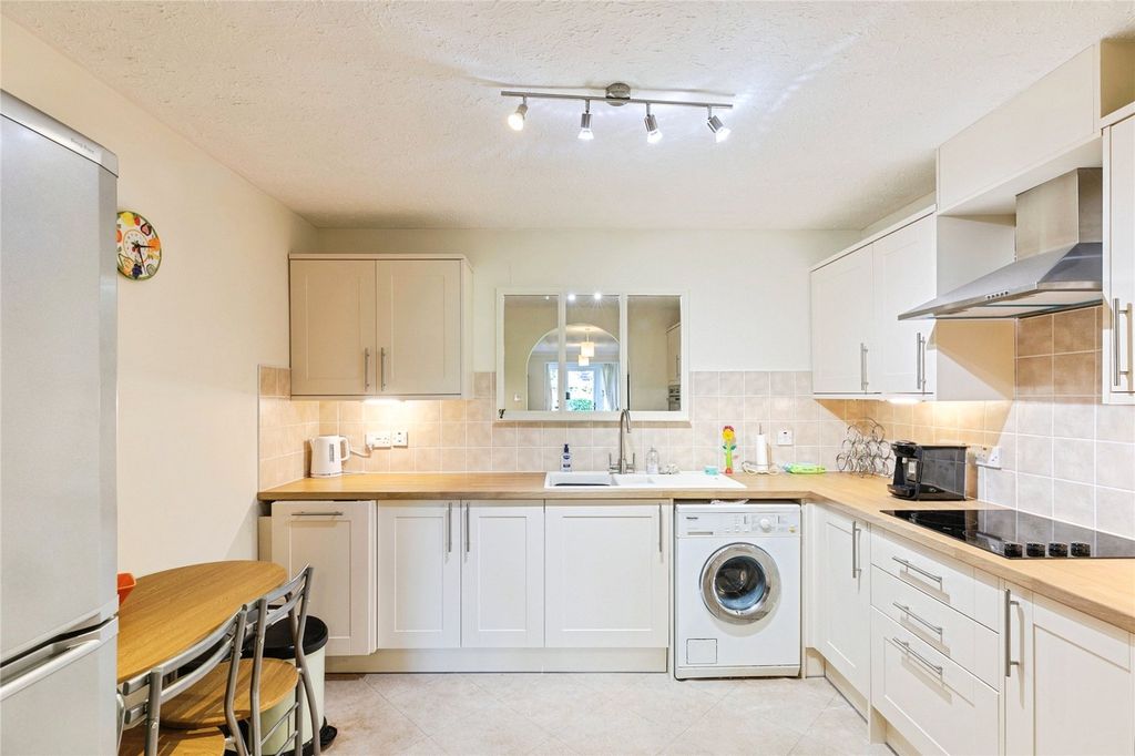 Property photo 3 of 15 Kitchen