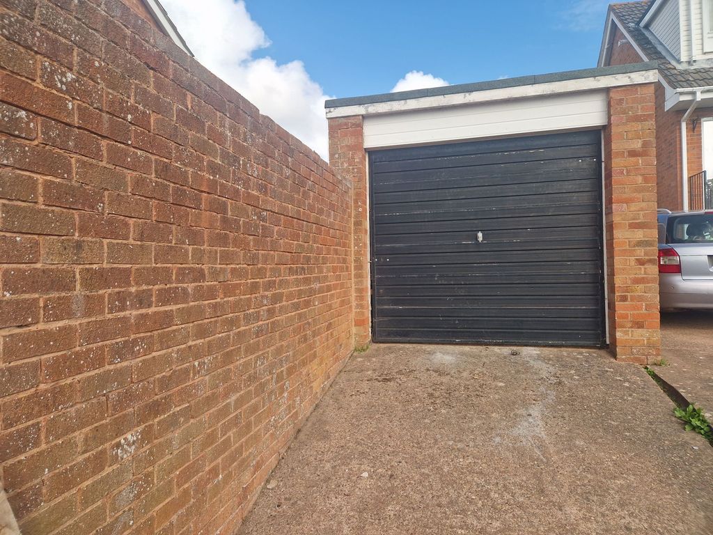 Property photo 1 of 1