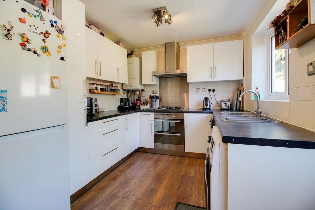 Property photo 3 of 14