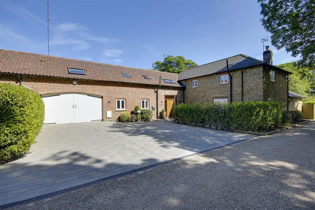 Property photo 1 of 27 The Granary May-2.Jpg