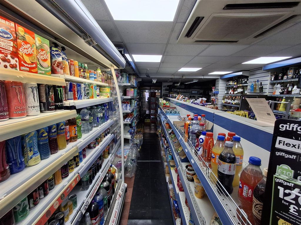 Property photo 3 of 7 Photo 2