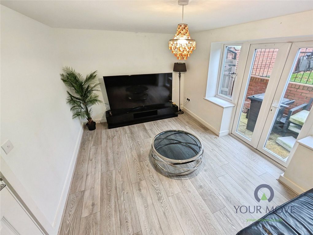 Property photo 2 of 14 Lounge