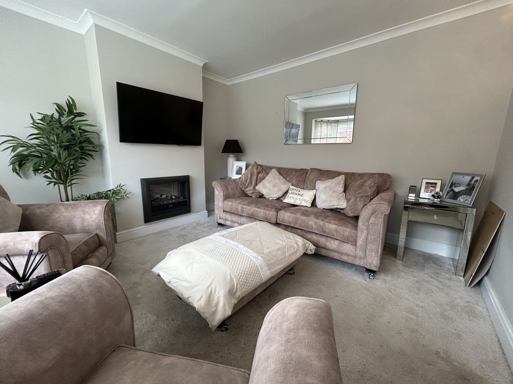 Property photo 3 of 22 Img_8424