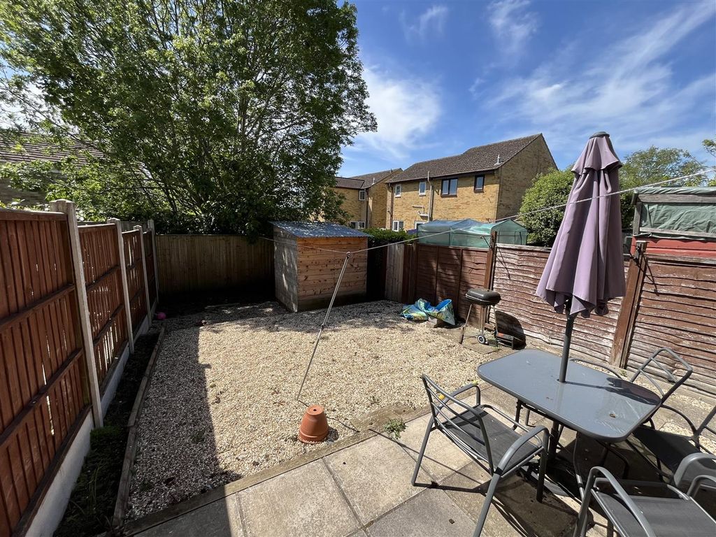 Property photo 2 of 7 Garden