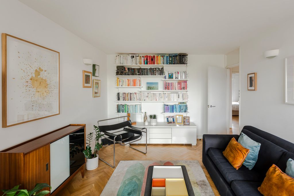 Property photo 3 of 29 297783 - 40 Carradale House-18.Jpeg
