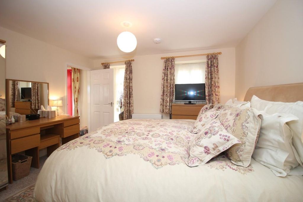 Additional image 10 of 3 bed barn conversion to rentMonkton Farleigh, Bradford-On-Avon BA15