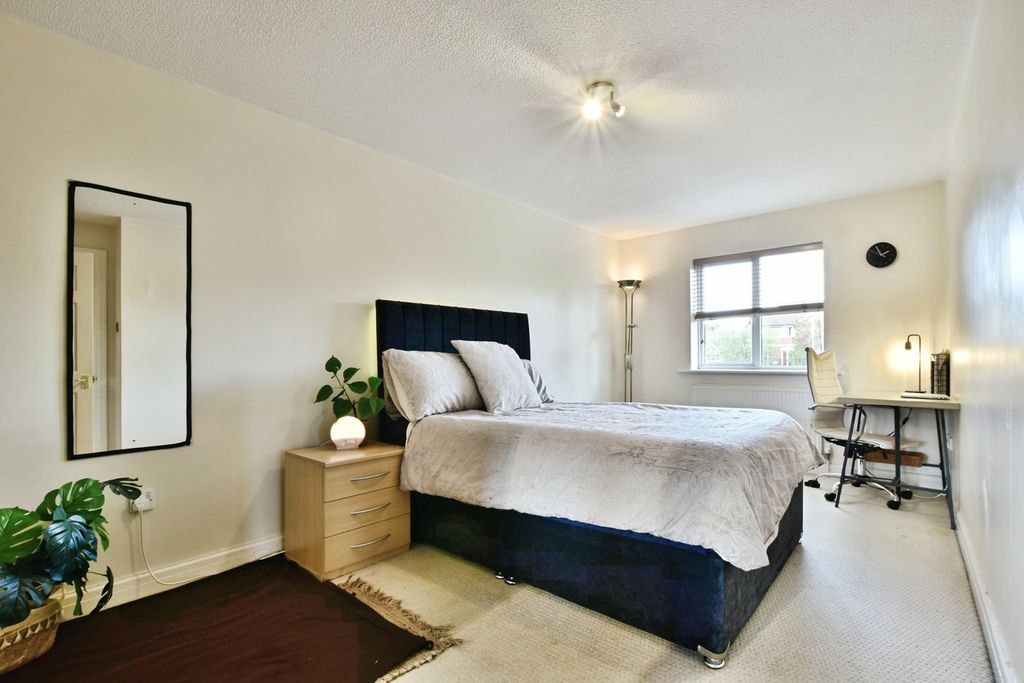 Property photo 2 of 14 Pbox-Img.Jpg