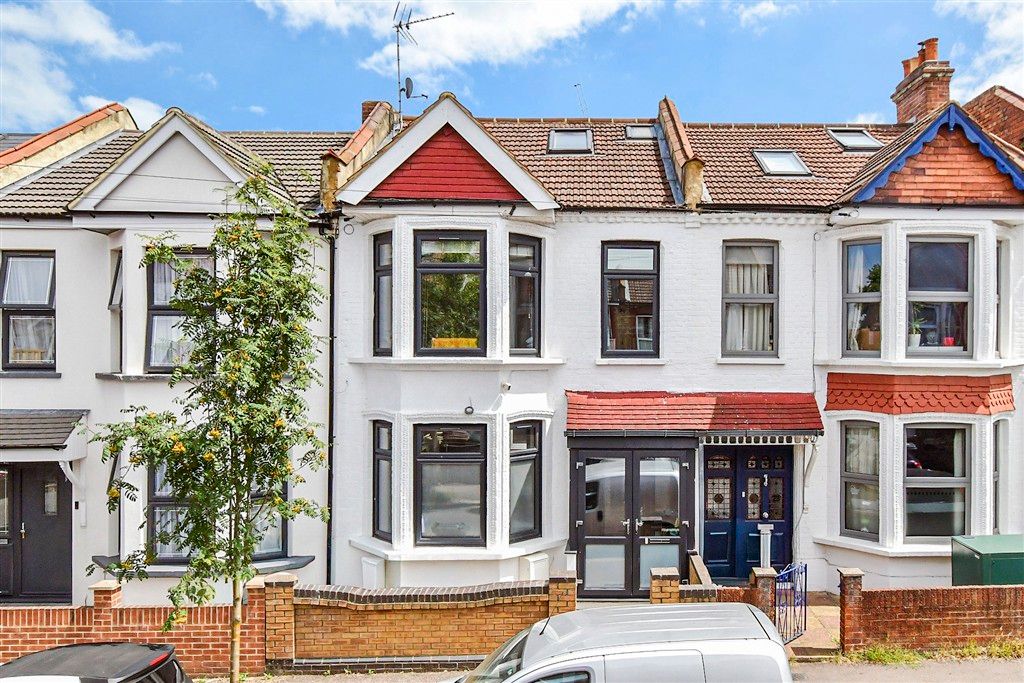Property photo 1 of 18 External