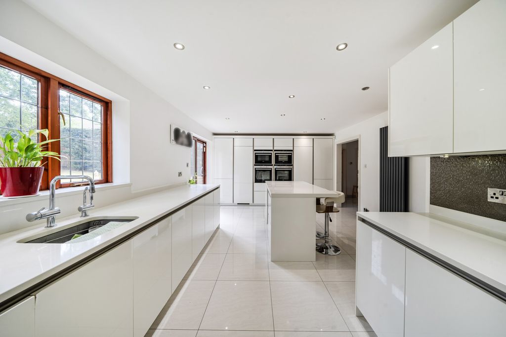 Property photo 2 of 26 1468556-23-6A197F...