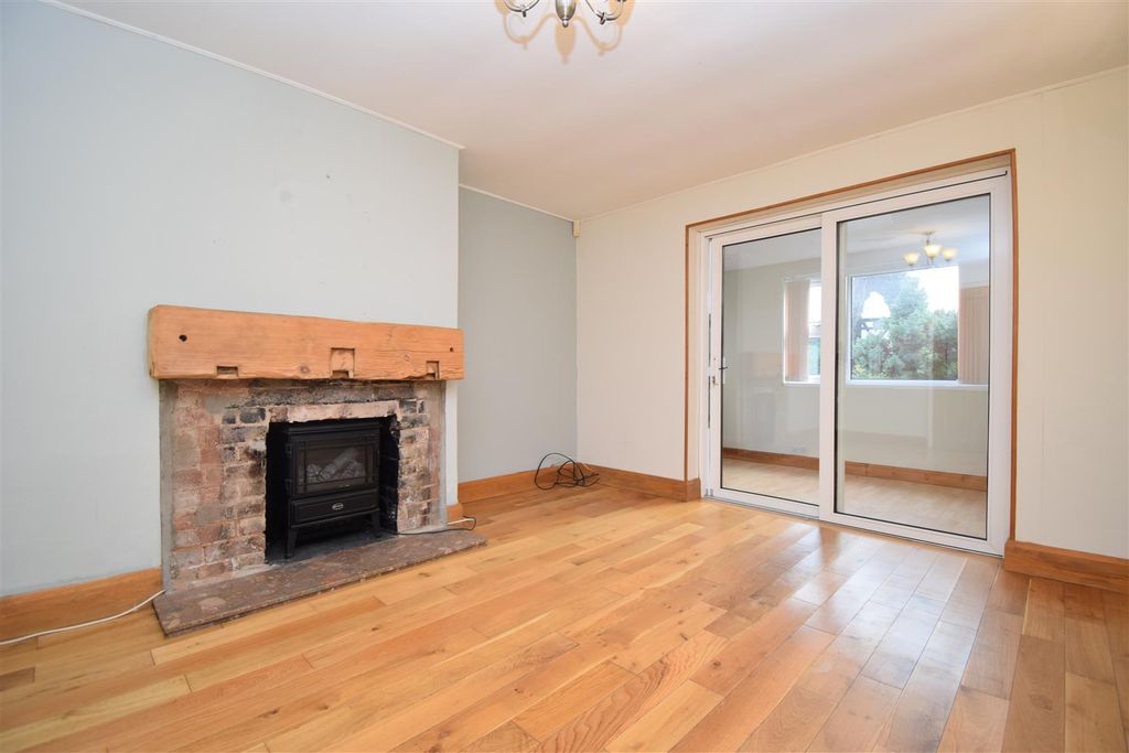 Property photo 2 of 19