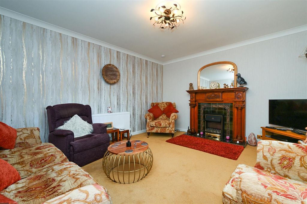 Property photo 3 of 18 3.Jpg