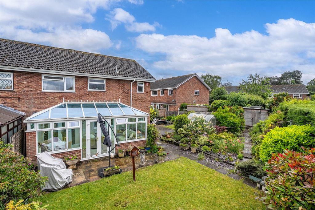 Property photo 2 of 43 Picture No. 21
