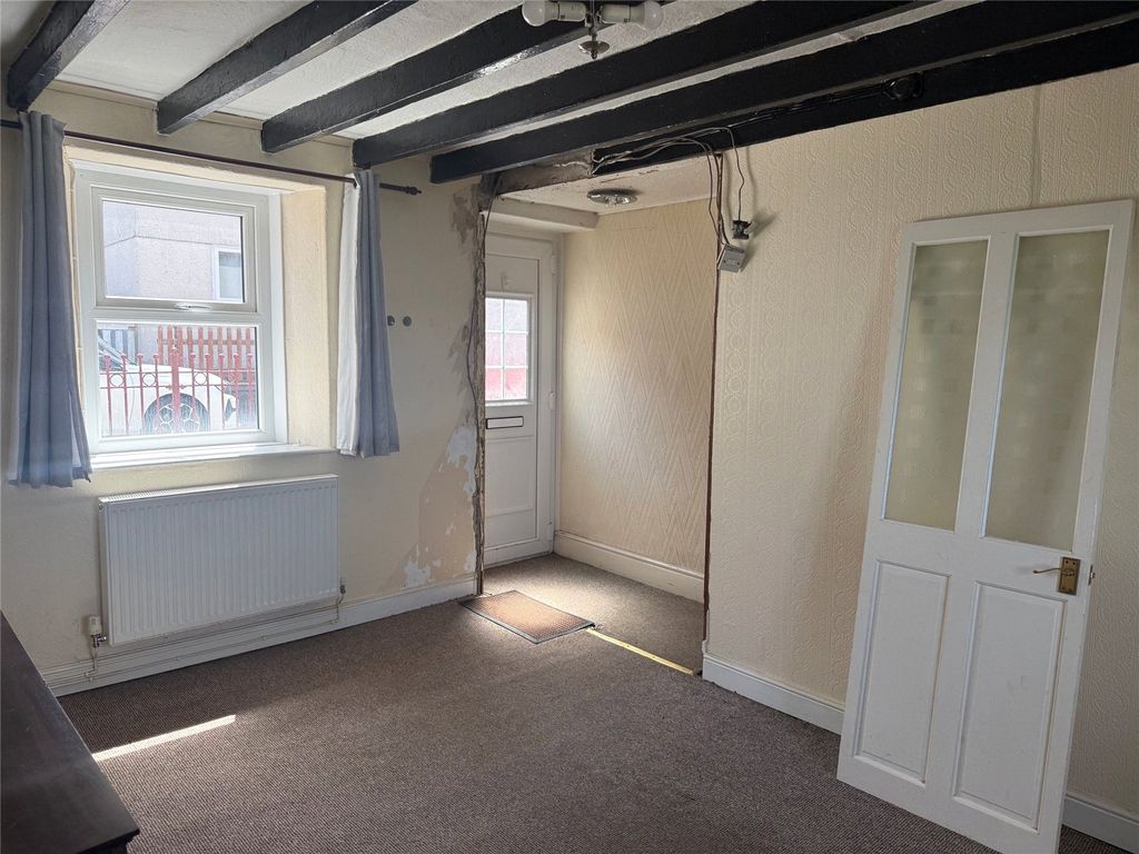 Property photo 3 of 19 Picture No. 05