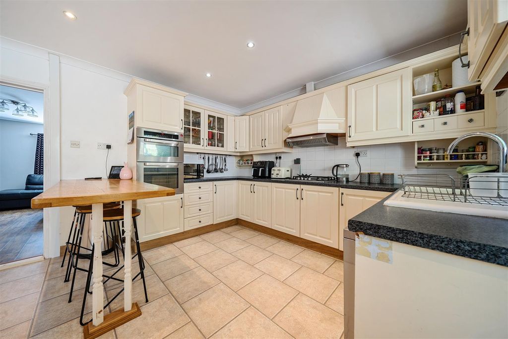 Additional image 10 of 4 bed detached house for saleYr Allt, Llangennech, Llanelli SA14