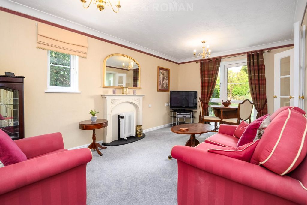 Property photo 3 of 14
