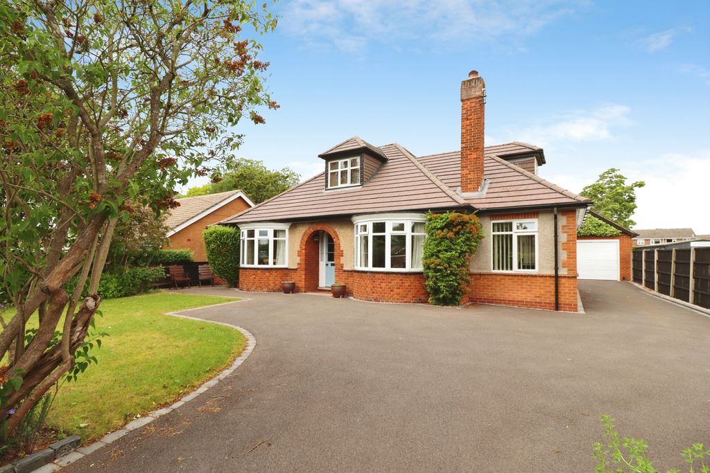 Property photo 1 of 41