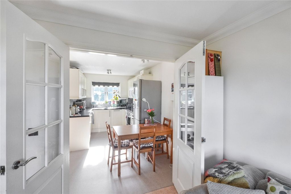 Property photo 2 of 15 Picture No. 25