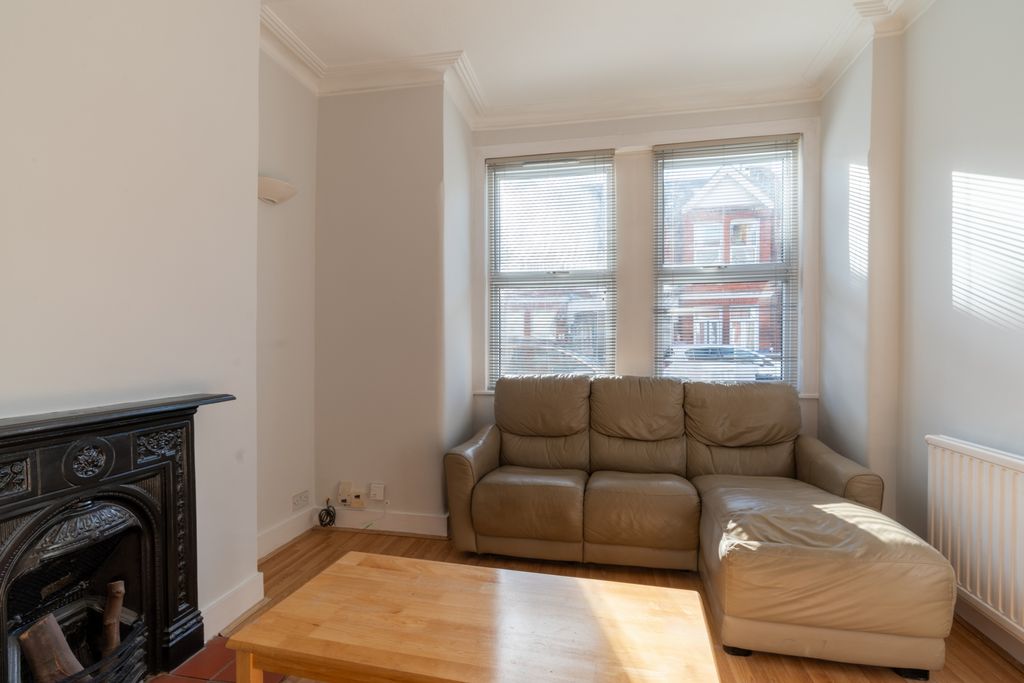 Property photo 3 of 15 Photo 11