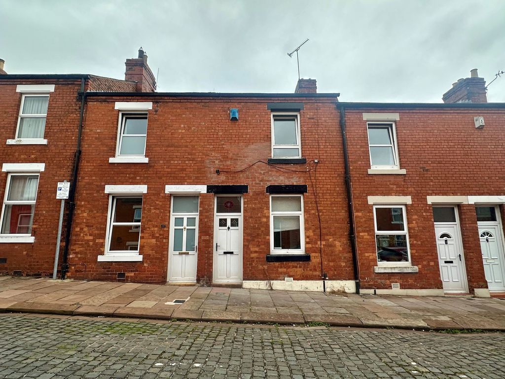 Property photo 1 of 10 External