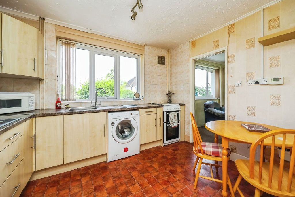 Property photo 2 of 13 Kitchen