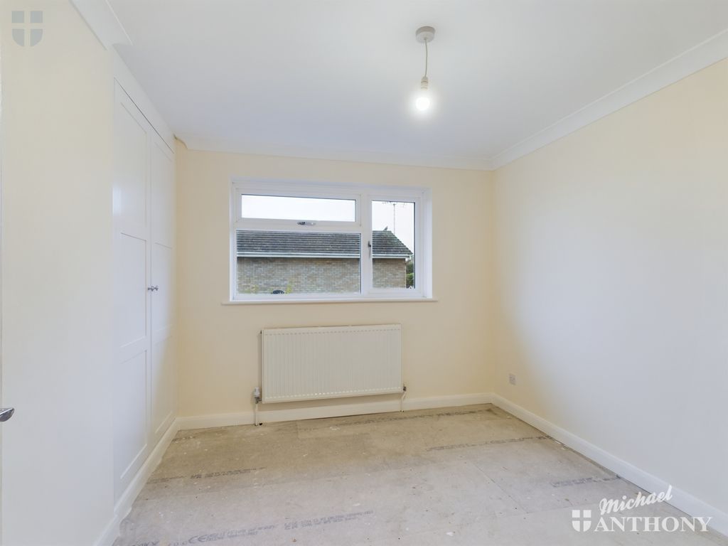 Property photo 3 of 15 Cam03218G0-Pr0437-Still011