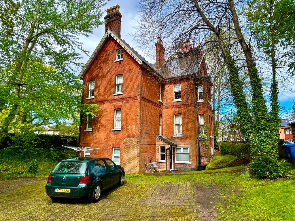 Property photo 1 of 10