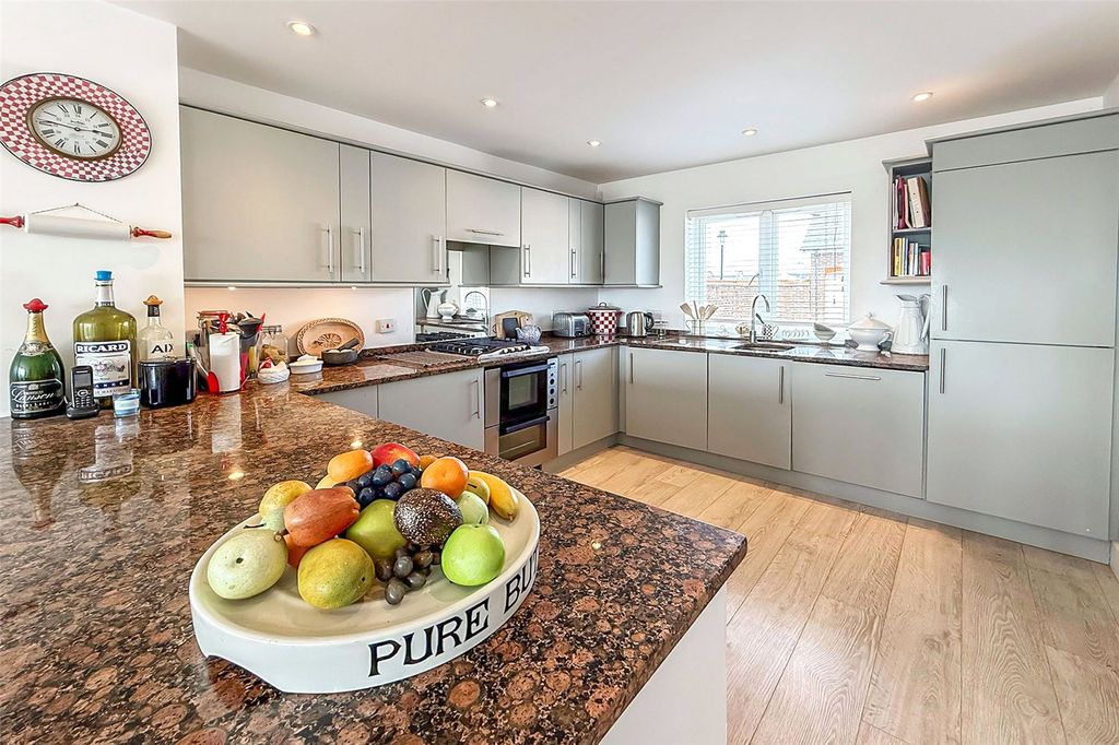 Additional image 18 of 3 bed semi-detached house for salePier Road, Littlehampton, West Sussex BN17