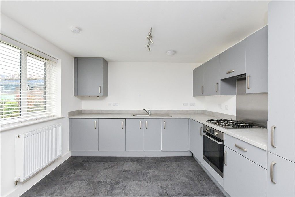 Property photo 2 of 9 Kitchen