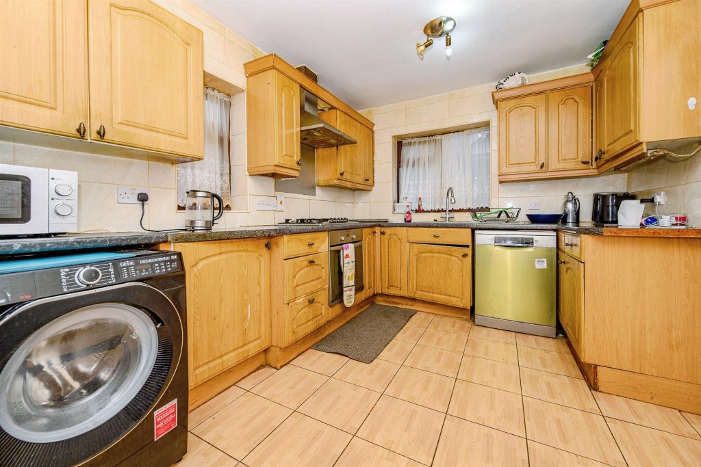 Property photo 3 of 20