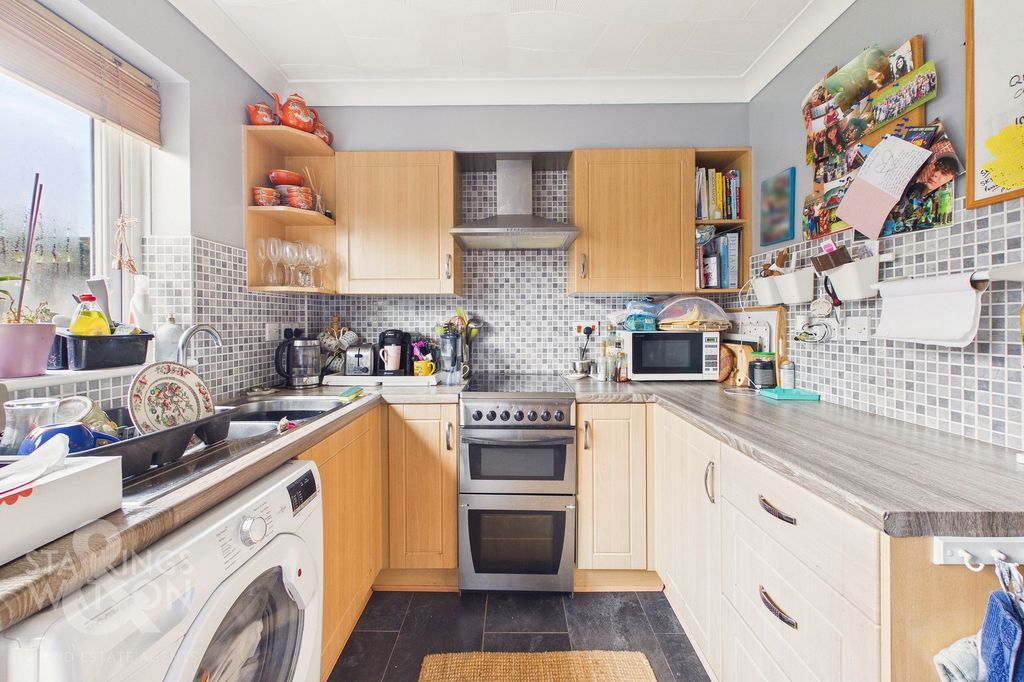 Property photo 3 of 16