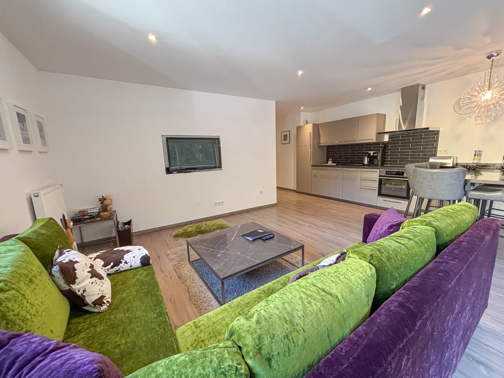 Property photo 2 of 7