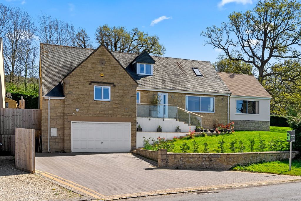Property photo 1 of 30