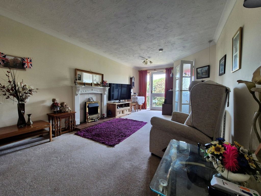 Property photo 3 of 15