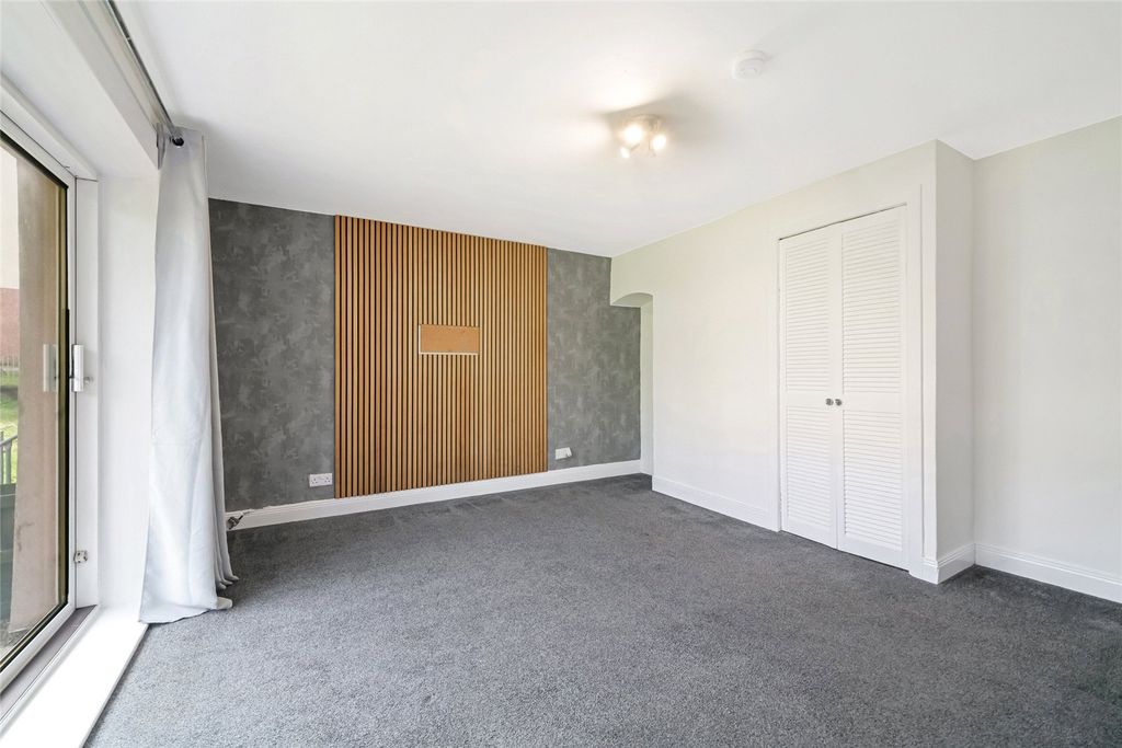 Property photo 3 of 18 Picture No. 06