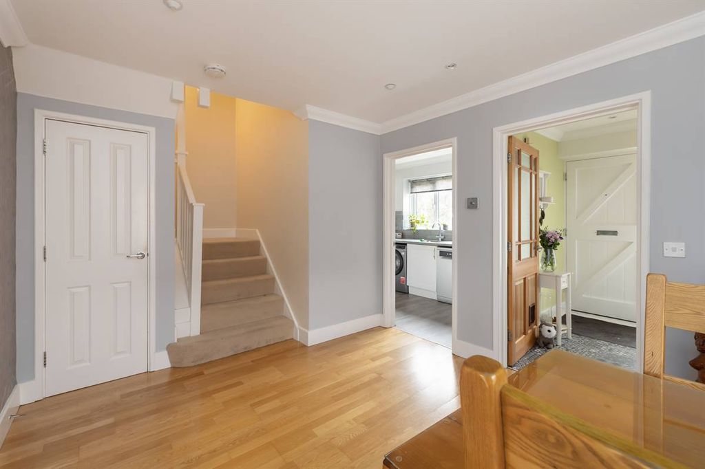 Property photo 2 of 29