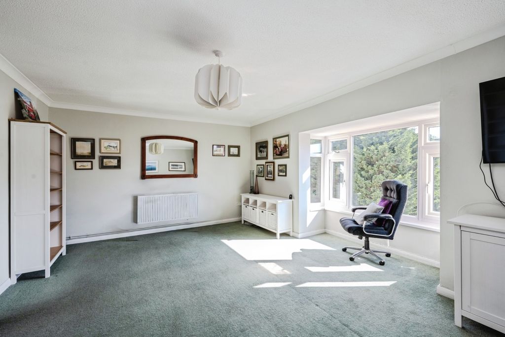 Property photo 2 of 21 Pbox-Img.Jpg