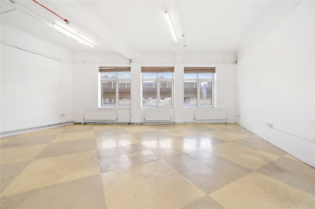 Property photo 3 of 3 Picture No. 03