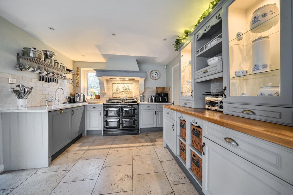 Property photo 2 of 19 1402580-23-6970Eb53Cee0c.Jpg