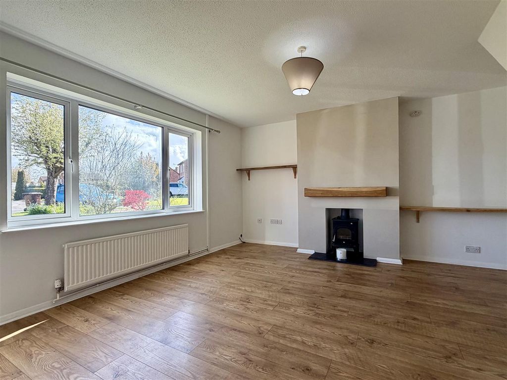 Property photo 3 of 24