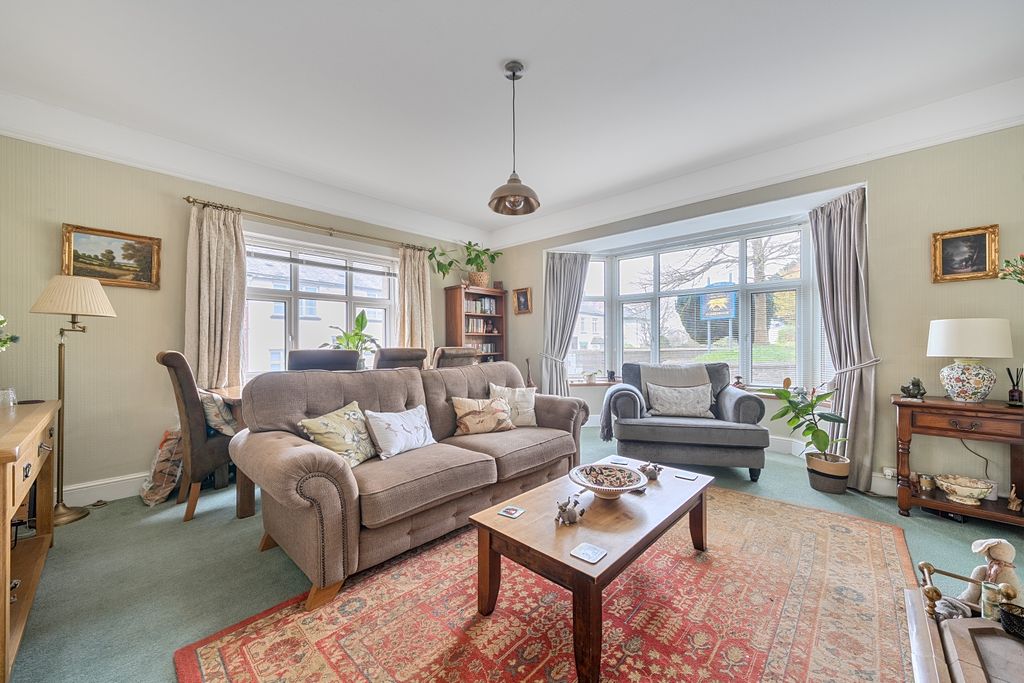 Property photo 3 of 19 1438519-17-69cd5Bd5d32A3