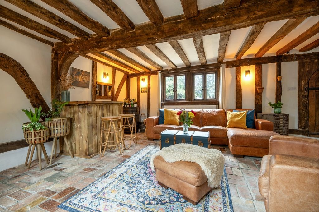 Property photo 3 of 35 Hhhastings Hall-24