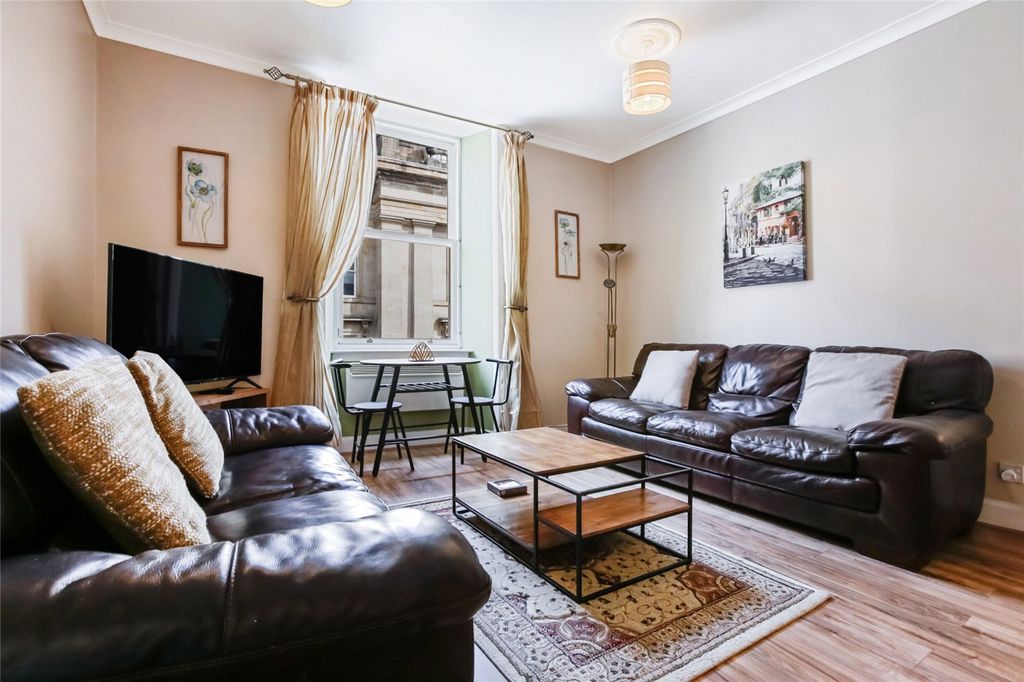 Property photo 2 of 18 Picture No. 06