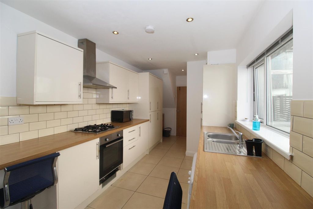 Property photo 2 of 17 Img_9168.Jpg