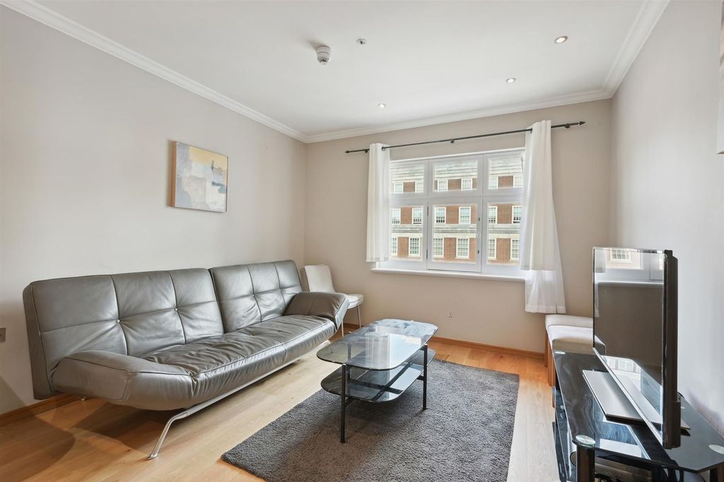 Property photo 2 of 7 1